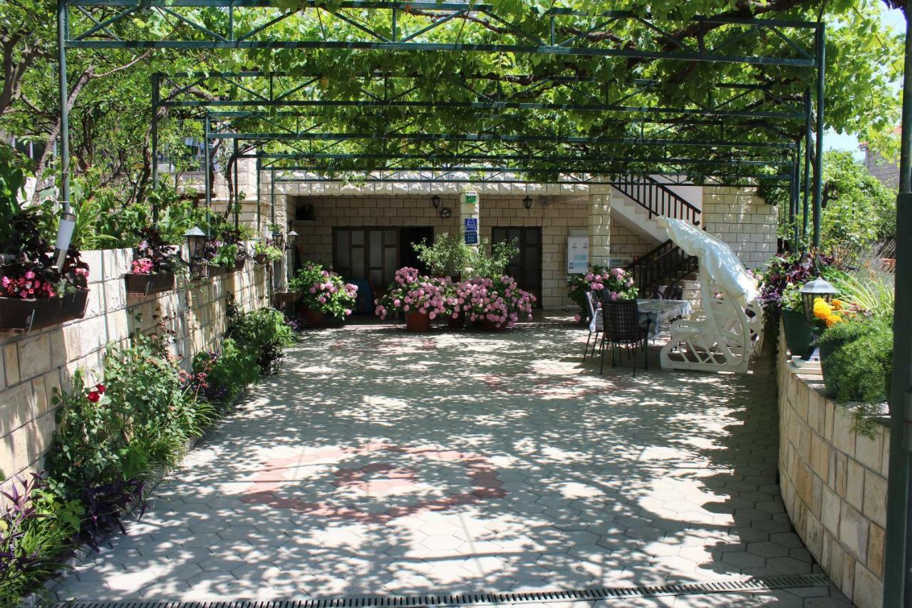 Apartments Sveti Anton Orebić Екстериор снимка