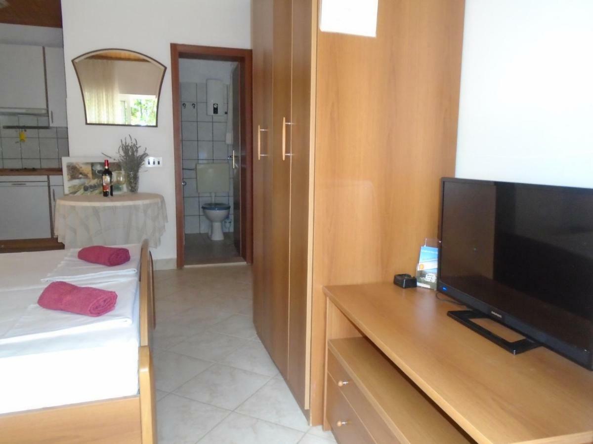 Apartments Sveti Anton Orebić Екстериор снимка