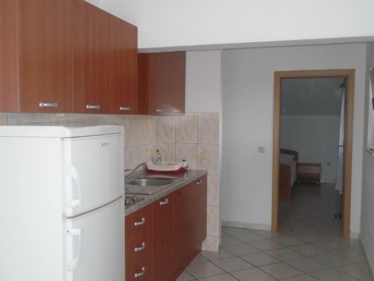 Apartments Sveti Anton Orebić Екстериор снимка
