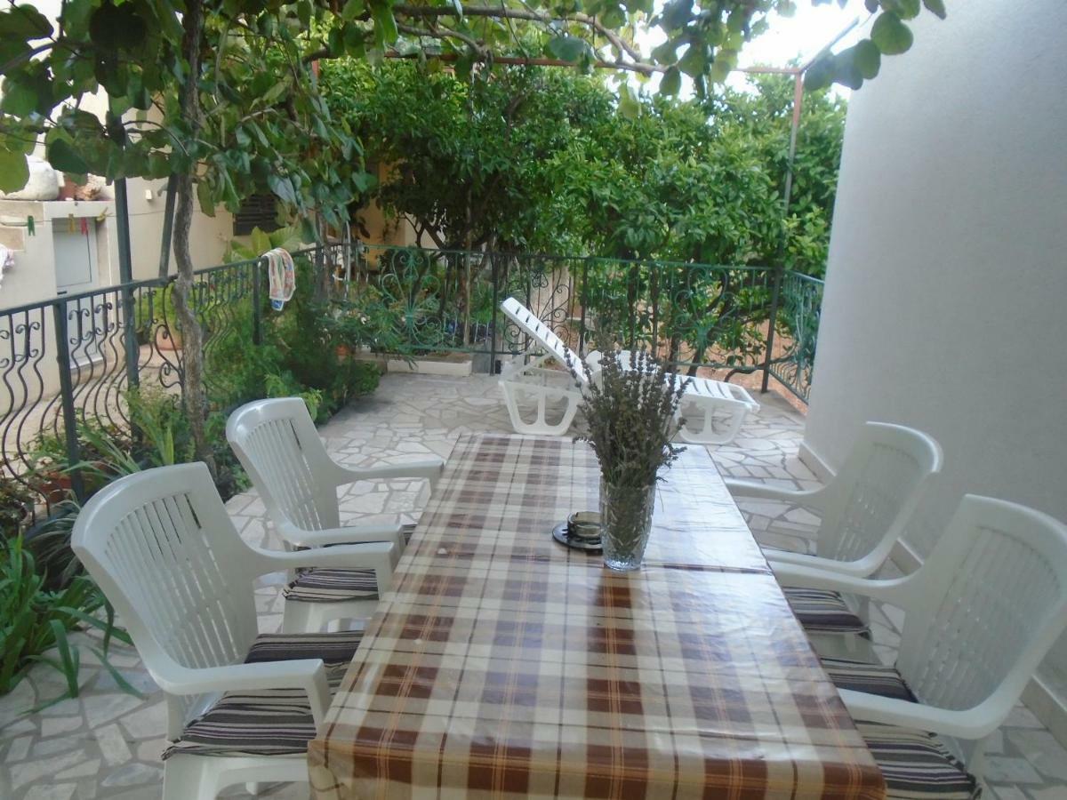Apartments Sveti Anton Orebić Екстериор снимка