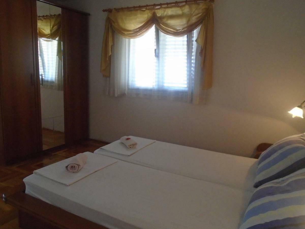 Apartments Sveti Anton Orebić Екстериор снимка