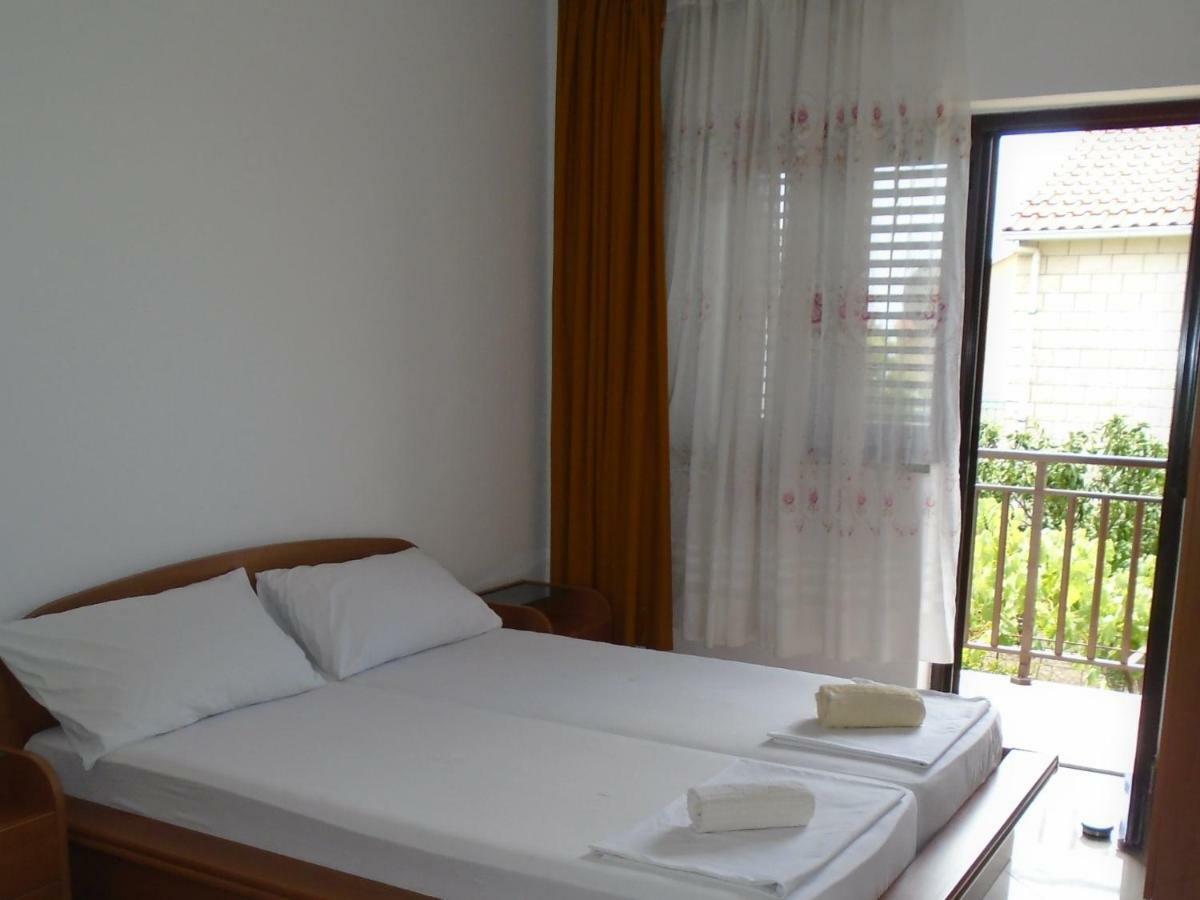Apartments Sveti Anton Orebić Екстериор снимка