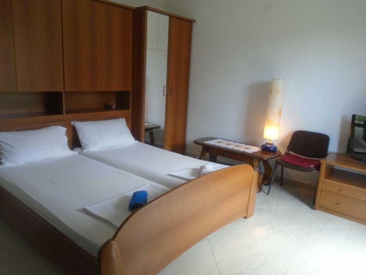 Apartments Sveti Anton Orebić Екстериор снимка